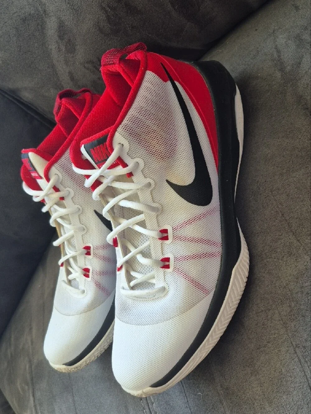 Nike Men’s White & Red Air Versatile Athletic Shoes